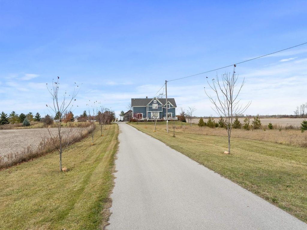 Photo of 7708 County Road H, Sturgeon Bay, WI 54235 (MLS # 50318298)