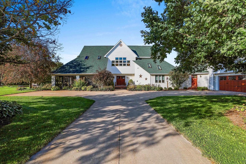 Photo of 5653 County Road K, New Franken, WI 54229 (MLS # 50334085)