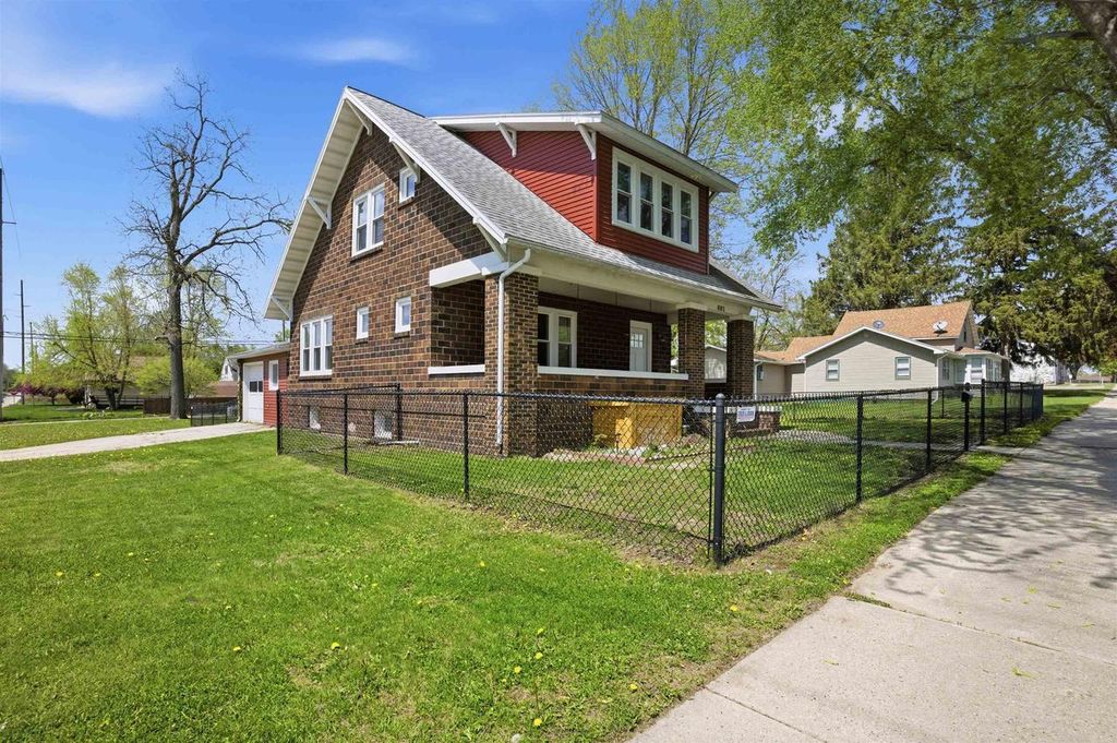 Photo of 601 Vine STREET, Wisconsin Dells, WI 53965 (MLS # 2022490)