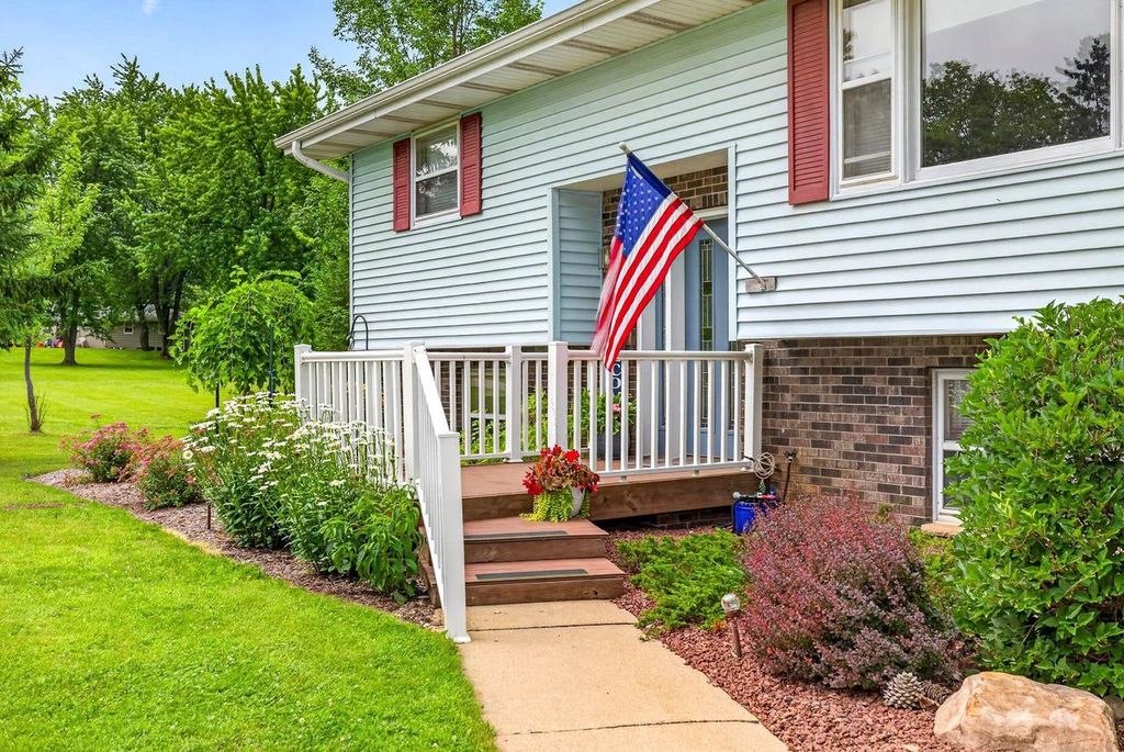 Photo of N1415 Greenwood ROAD, Greenville, WI 54942 (MLS # 50328918)