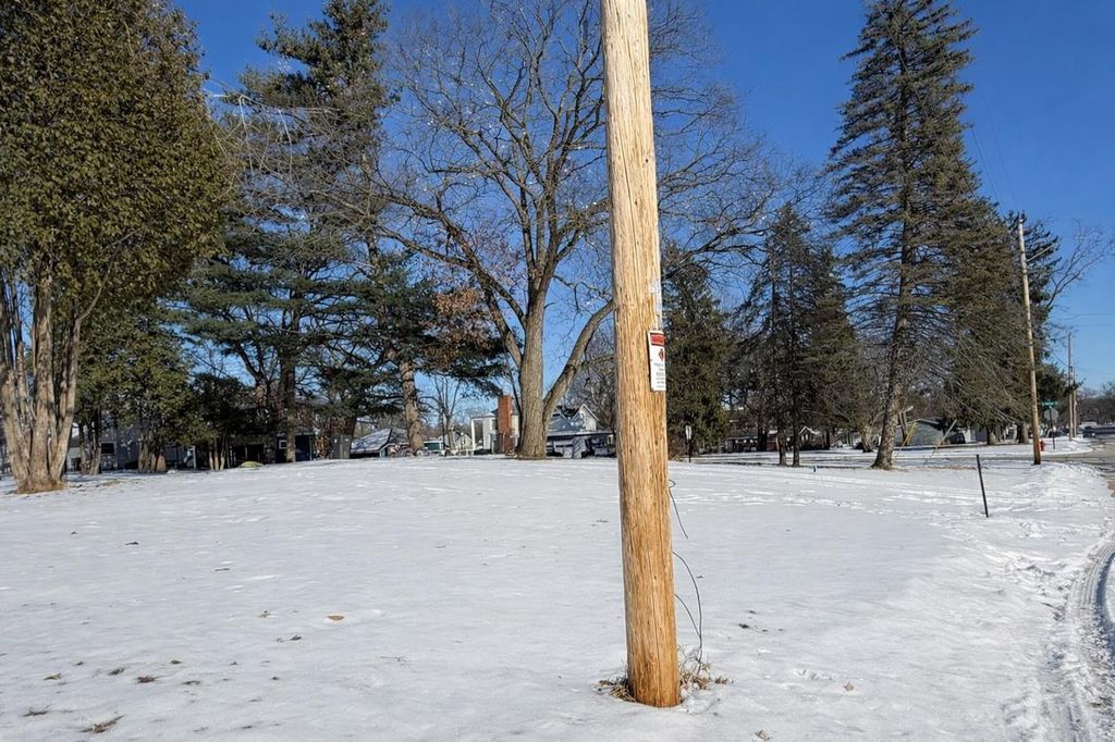 Photo of 608 W Union STREET, Waupaca, WI 54981 (MLS # 50320624)