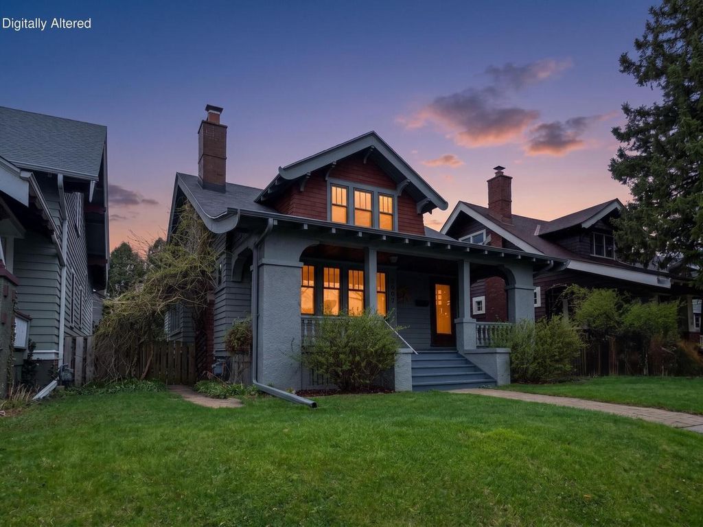 Photo of 3007 N Newhall STREET, Milwaukee, WI 53211 (MLS # 1958633)