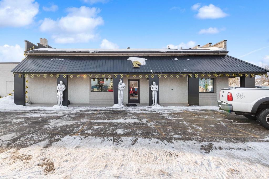 Photo of 1316 Marinette AVENUE, Marinette, WI 54157 (MLS # 50321138)