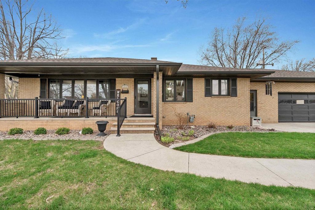 Photo of 1412 Gross AVENUE, Green Bay, WI 54304 (MLS # 50324506)