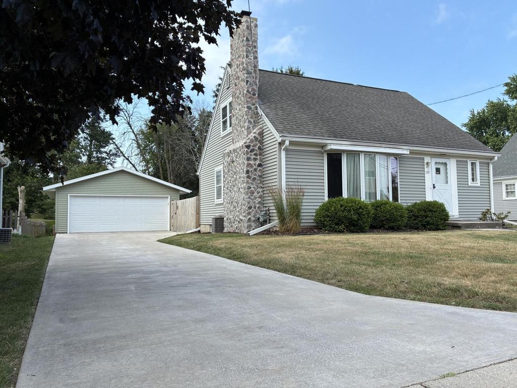 Photo of 149 W Center AVENUE, Cedar Grove, WI 53013 (MLS # 1972384)