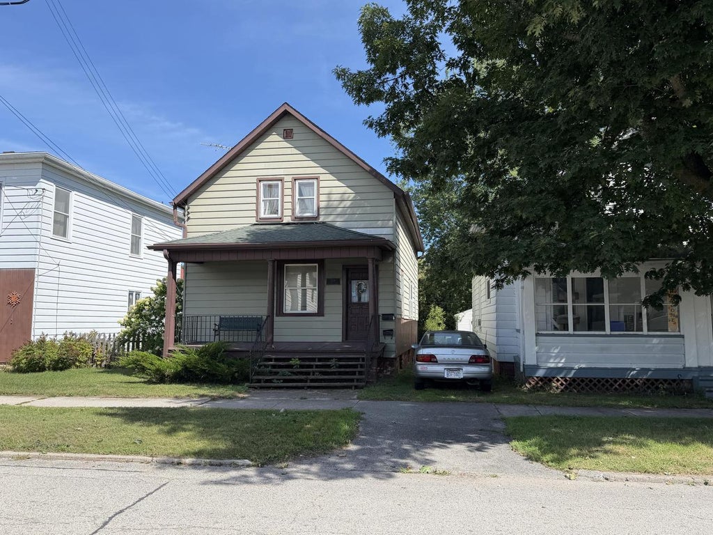 Photo of 2219 Jefferson STREET, Two Rivers, WI 54241 (MLS # 1979464)
