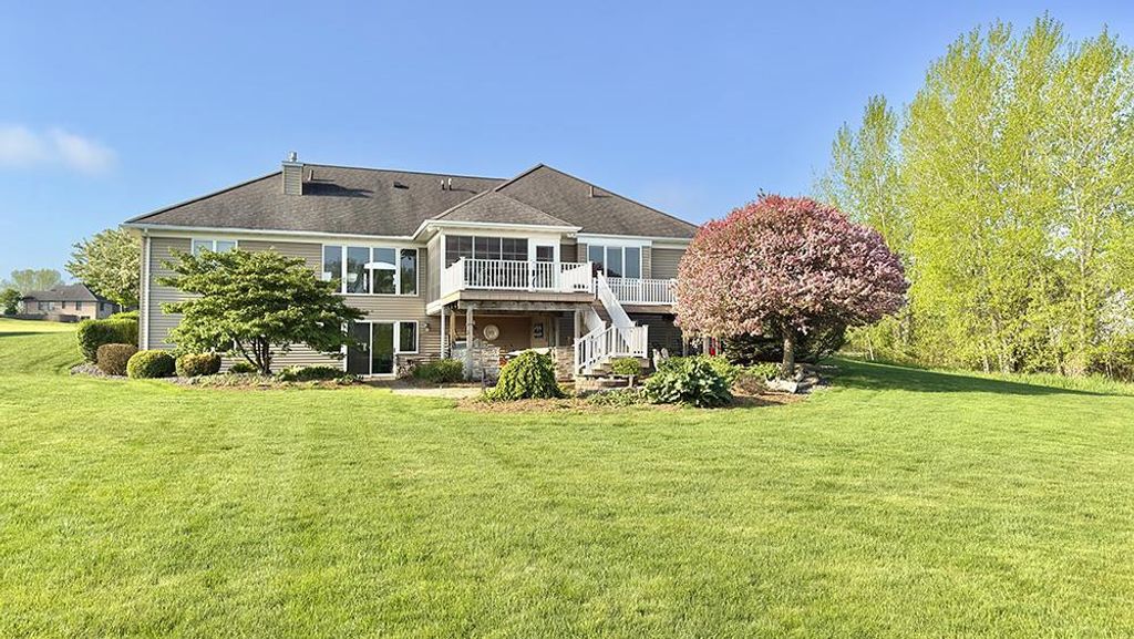 Photo of 5294 Notre Dame DRIVE, Omro, WI 54963 (MLS # 50321870)