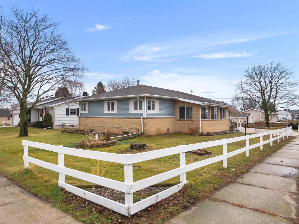 Photo of 815 Buchholz STREET, Two Rivers, WI 54241 (MLS # 1947047)