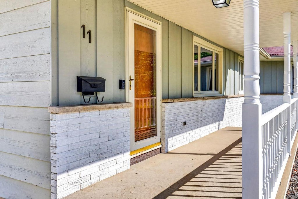 Photo of 11 Willow COURT, Appleton, WI 54911 (MLS # 50328830)