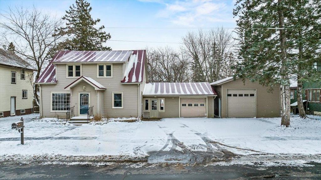 Photo of 307 S Palmetto AVENUE, Marshfield, WI 54449 (MLS # 22505631)
