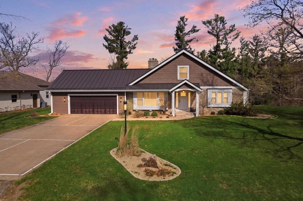 Photo of 3208 della STREET, Stevens Point, WI 54481 (MLS # 22601630)