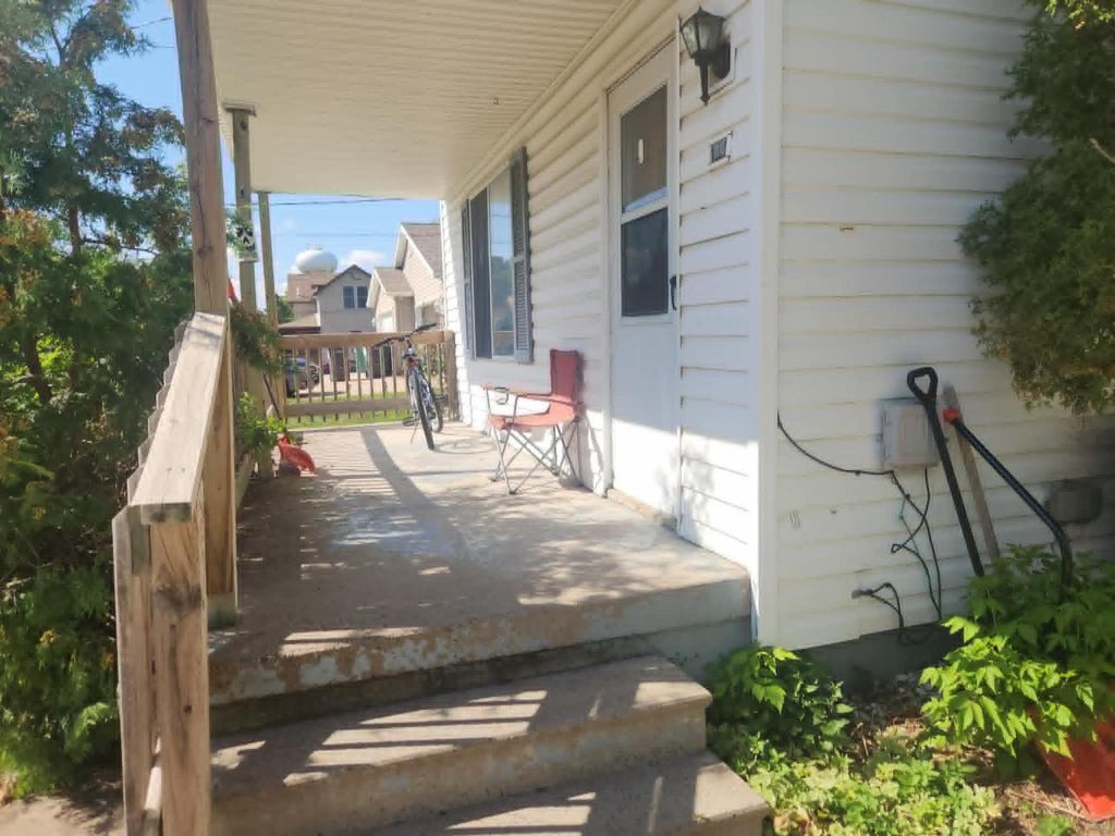 Photo of 307 W Cleveland STREET, Marshfield, WI 54449 (MLS # 22604346)
