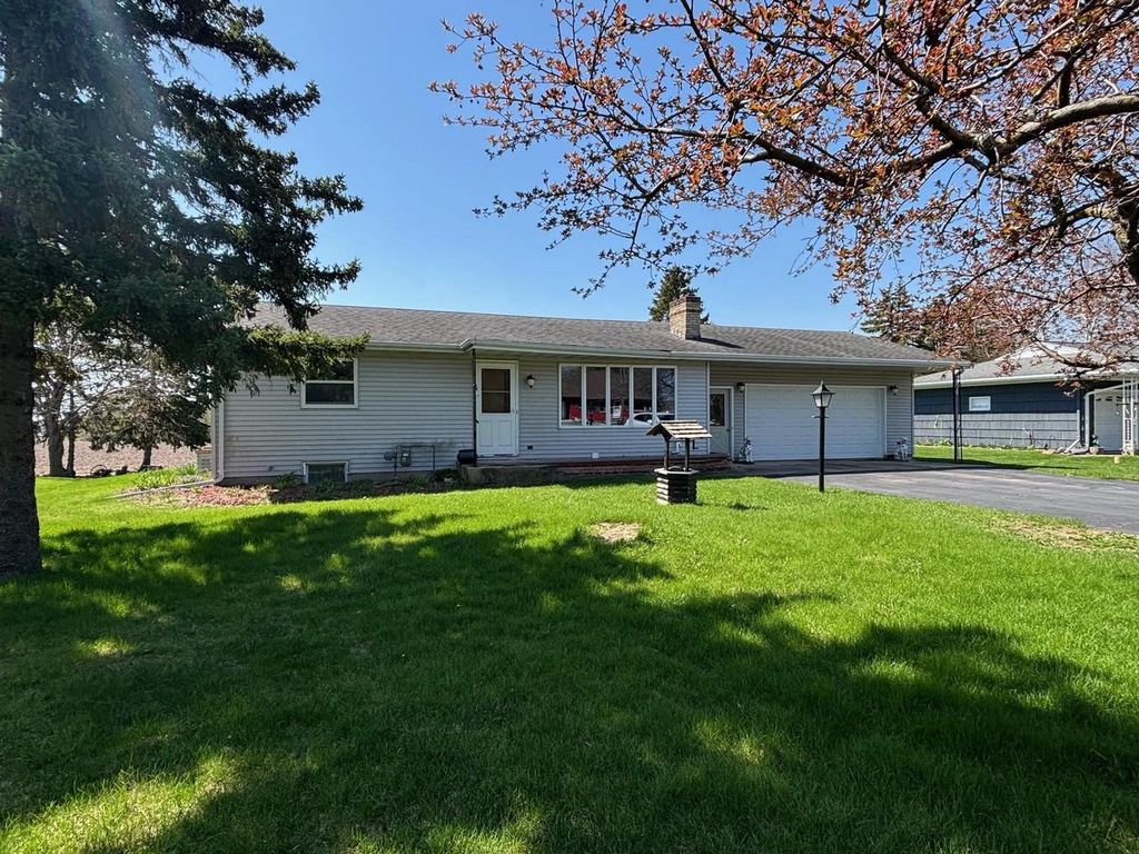 Photo of W13160 Olden ROAD, Ripon, WI 54971 (MLS # 2021293)