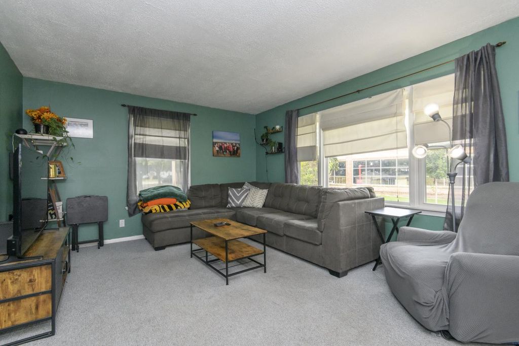 Photo of 1219 National AVENUE, Waukesha, WI 53186 (MLS # 1939770)