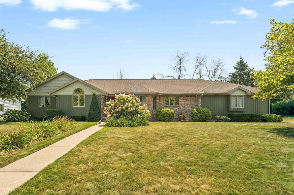 Photo of 1337 Orchard COURT, Neenah, WI 54956 (MLS # 50331489)
