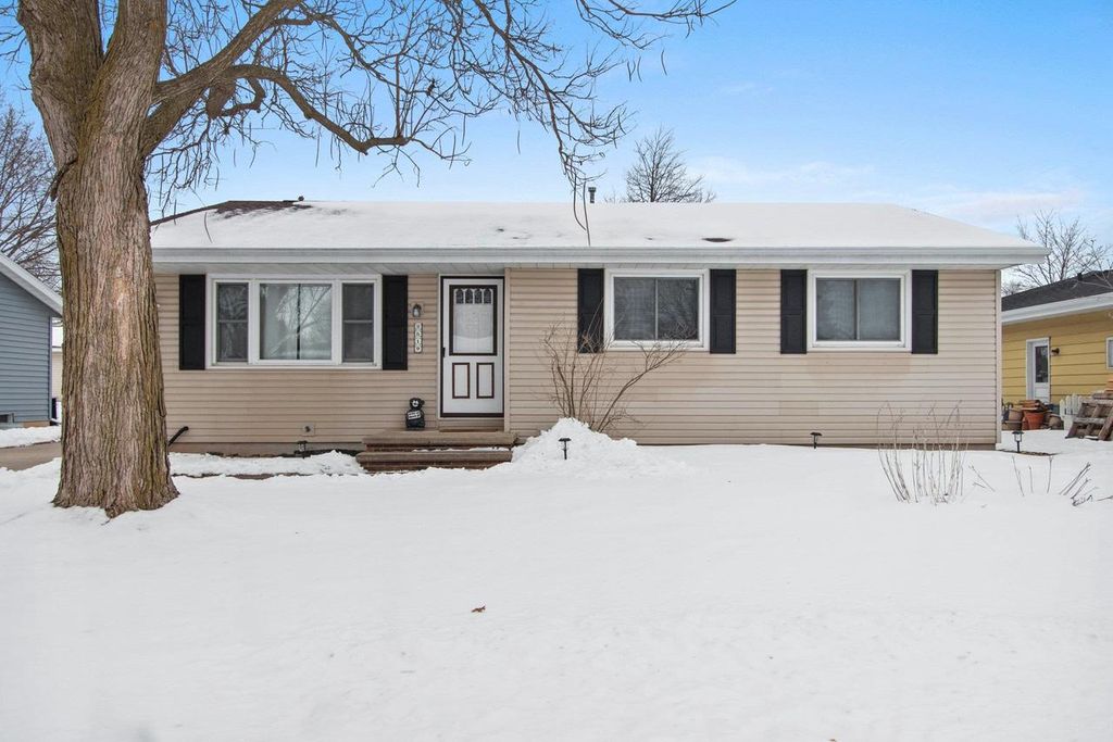 Photo of 2519 S Eric DRIVE, Appleton, WI 54915 (MLS # 50320963)
