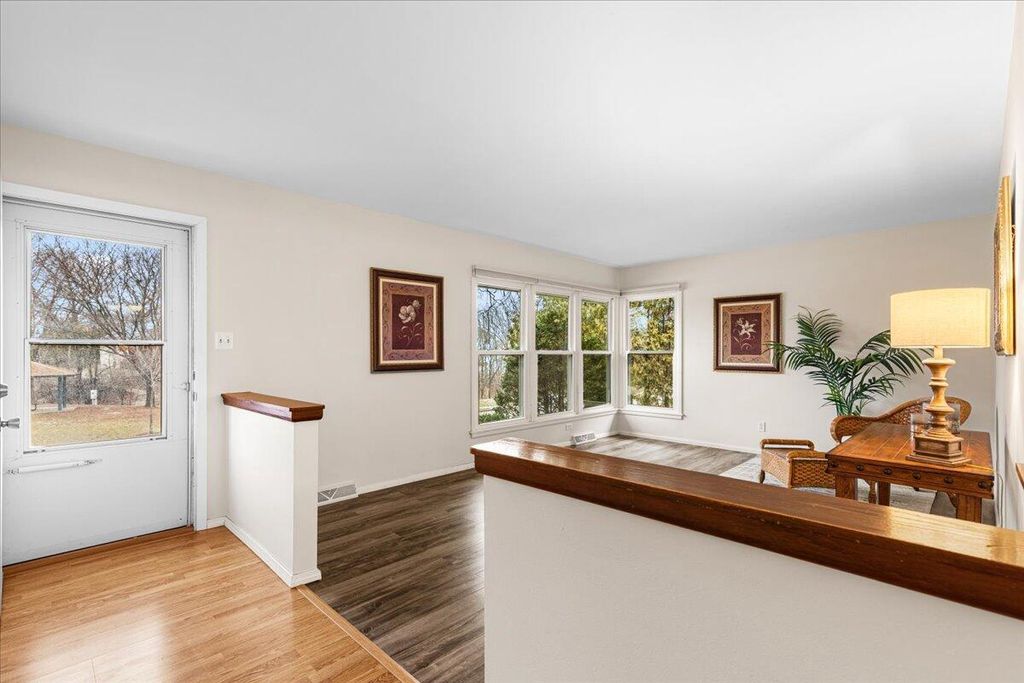 Photo of 3731 W Bottsford AVENUE, Greenfield, WI 53221 (MLS # 1946623)