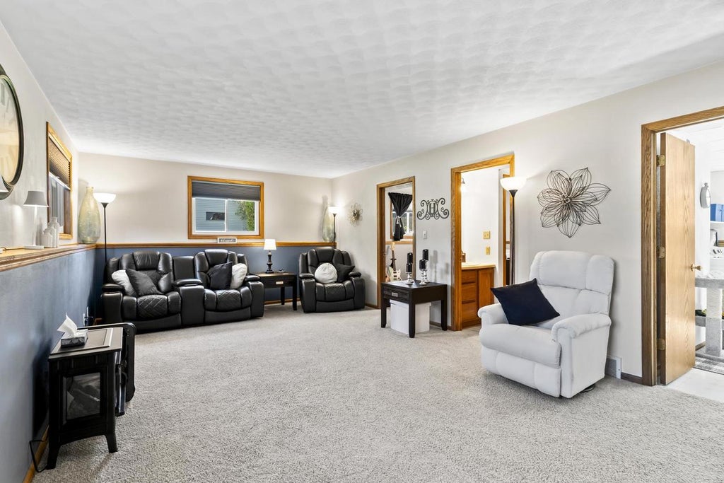 Photo of 1901 E Bluebird LANE, Appleton, WI 54915 (MLS # 50333202)