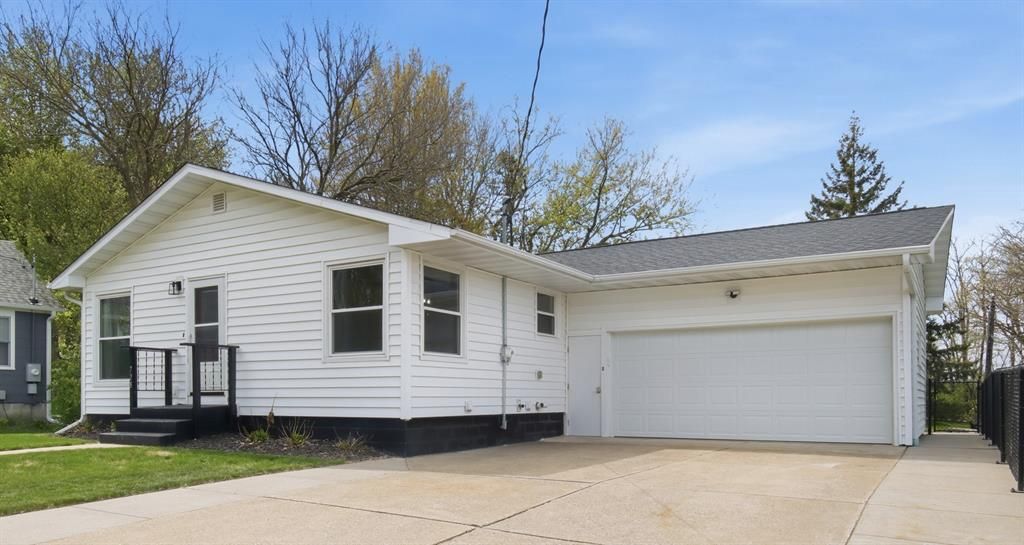 Photo of 728 2nd STREET, Altoona, WI 54720 (MLS # 1600956)
