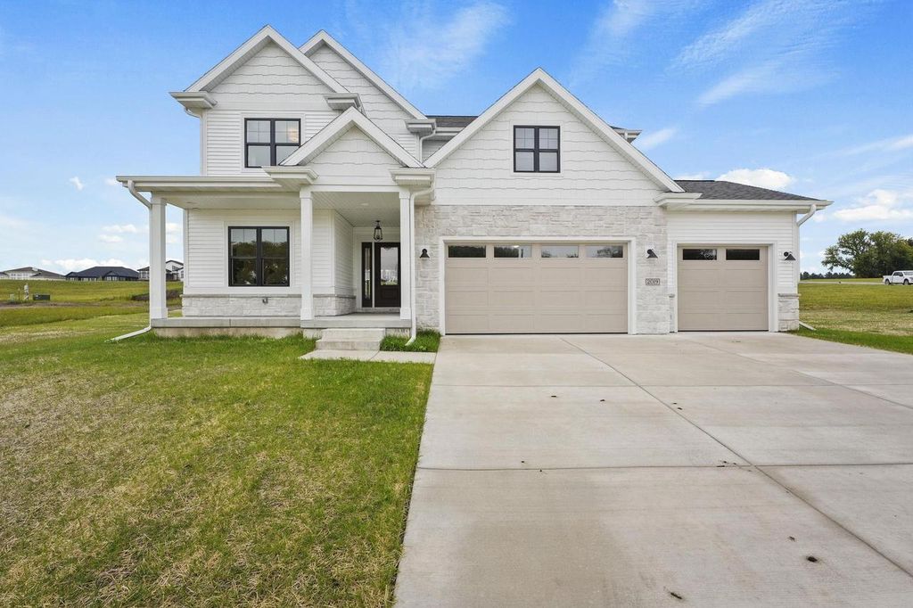 Photo of 2019 Wellington PLACE, Cottage Grove, WI 53527 (MLS # 2008150)