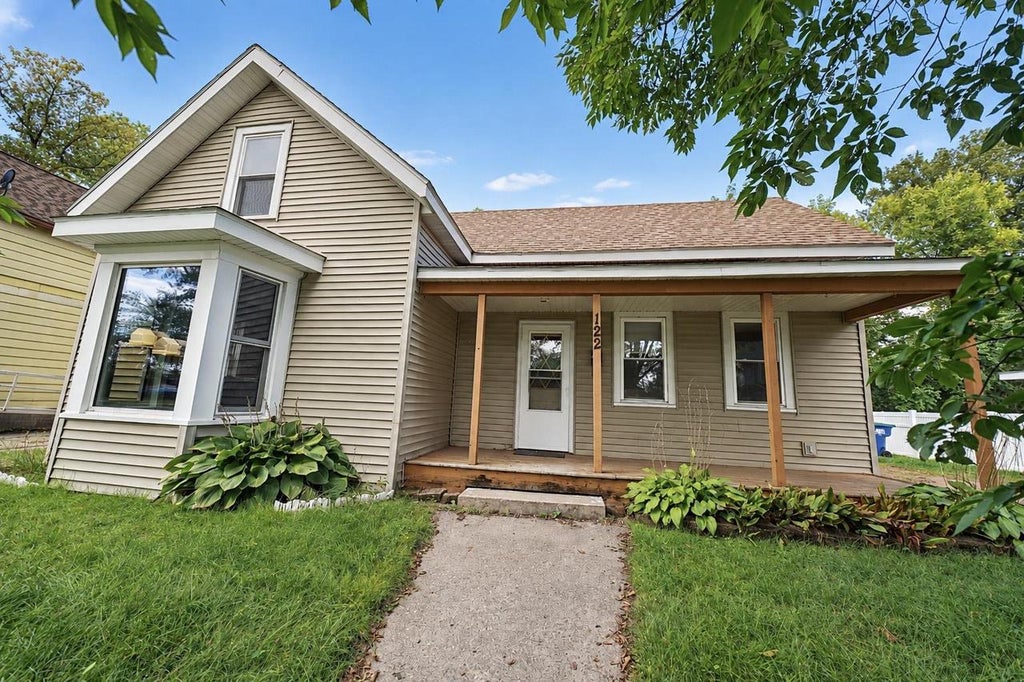 Photo of 122 River STREET, Wausau, WI 54401 (MLS # 22604638)