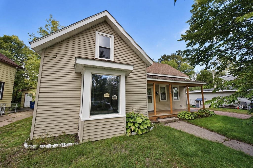 Photo of 122 River STREET, Wausau, WI 54401 (MLS # 22604638)
