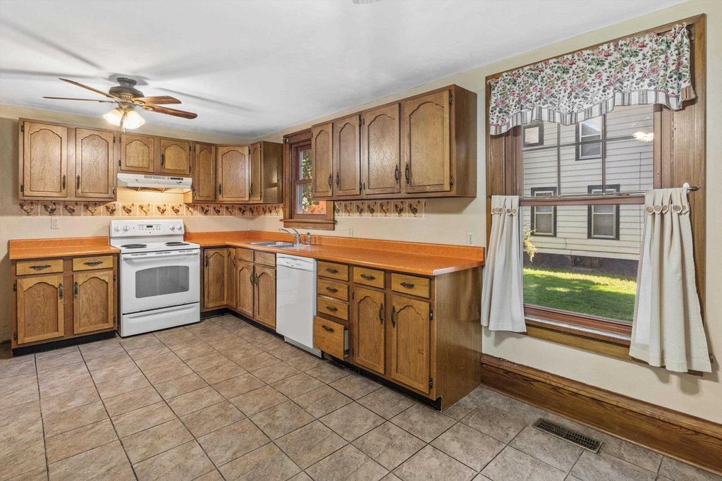 Photo of 258 N Fremont STREET, Whitewater, WI 53190 (MLS # 2026984)