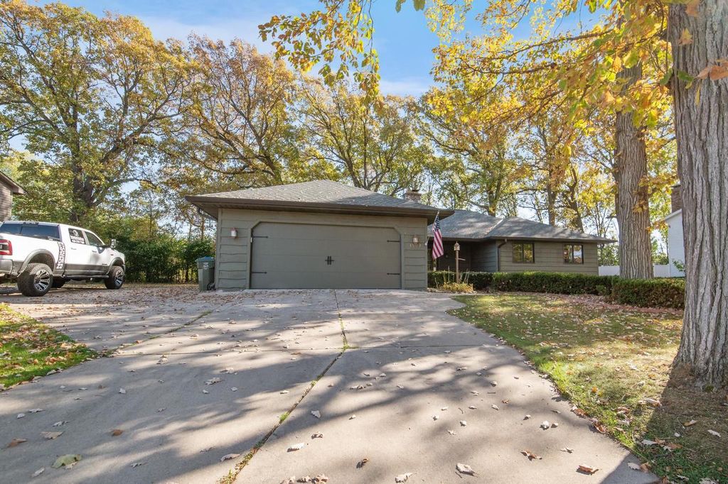 Photo of 1509 S 7th STREET, De Pere, WI 54115 (MLS # 50317396)