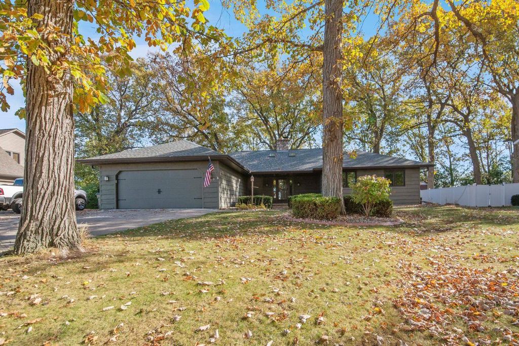 Photo of 1509 S 7th STREET, De Pere, WI 54115 (MLS # 50317396)