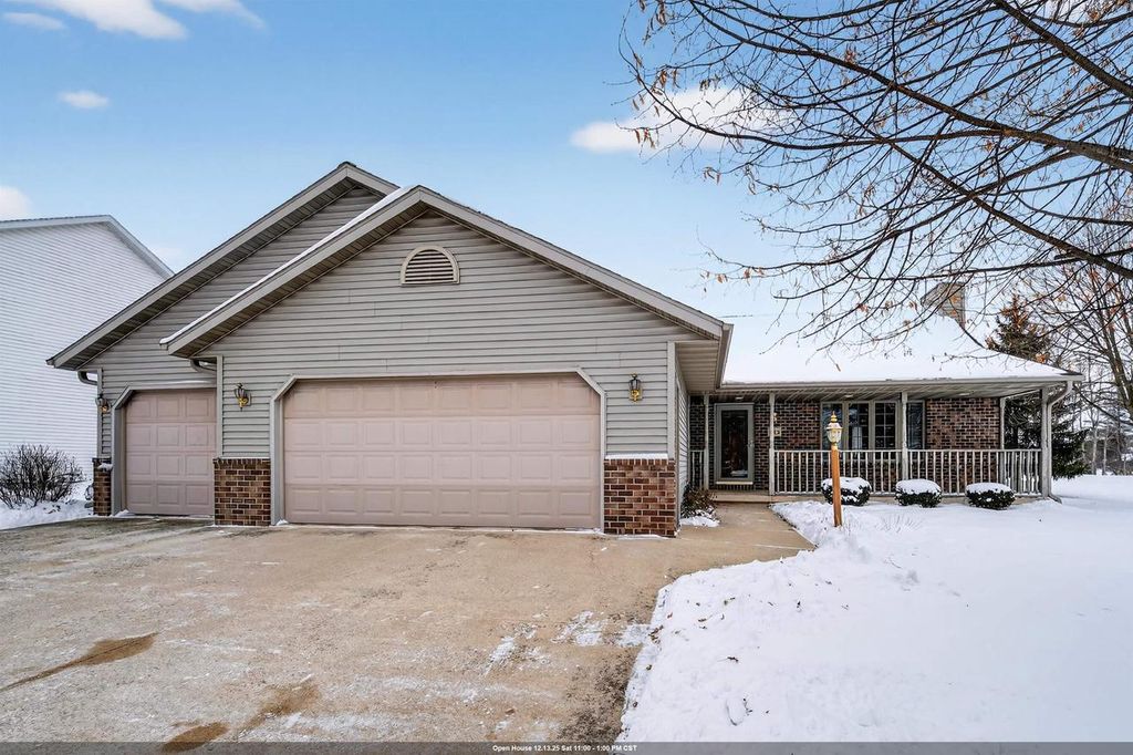 Photo of 885 Driftwood DRIVE, Brillion, WI 54110 (MLS # 50318889)