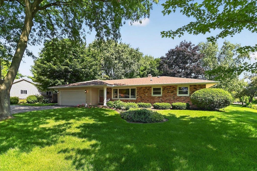 Photo of 3742 Elna ROAD, Madison, WI 53718 (MLS # 2026903)
