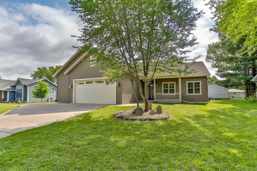 Photo of 1615 Gemini PLACE, Wausau, WI 54401 (MLS # 22602972)