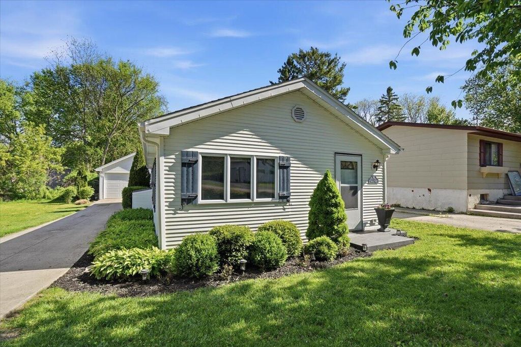 Photo of 30024 Mound DRIVE, Burlington, WI 53105 (MLS # 1962704)