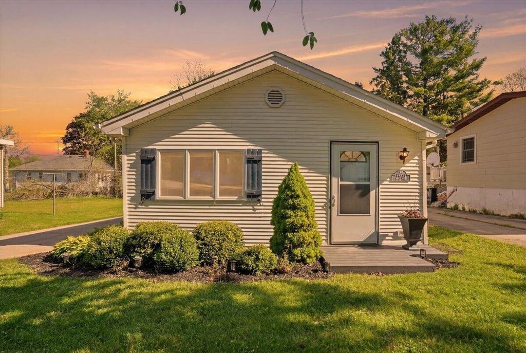 Photo of 30024 Mound DRIVE, Burlington, WI 53105 (MLS # 1962704)