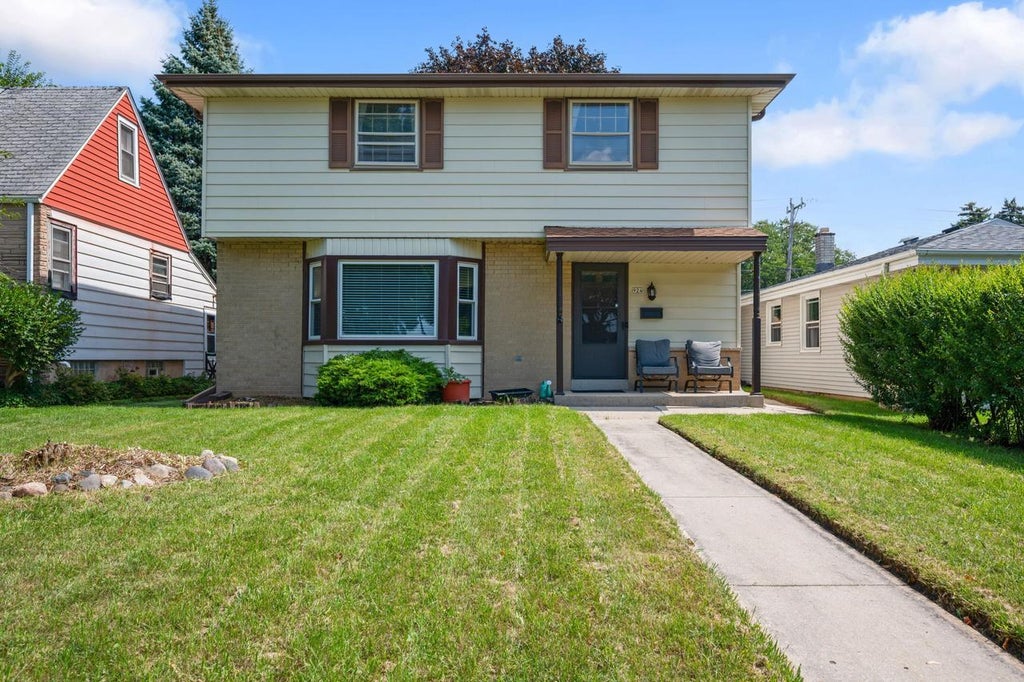 Photo of 924 S 116th STREET, West Allis, WI 53214 (MLS # 1977834)