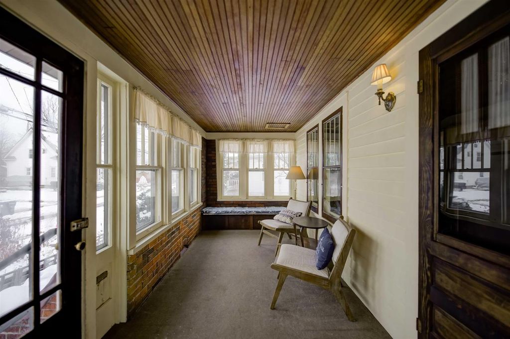 Photo of 409 2nd STREET, Neenah, WI 54956 (MLS # 50318404)