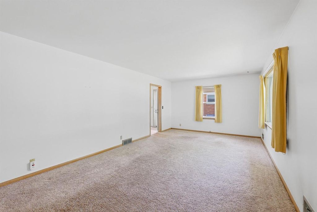 Photo of 75 S Reserve AVENUE, Fond Du Lac, WI 54935 (MLS # 50326509)