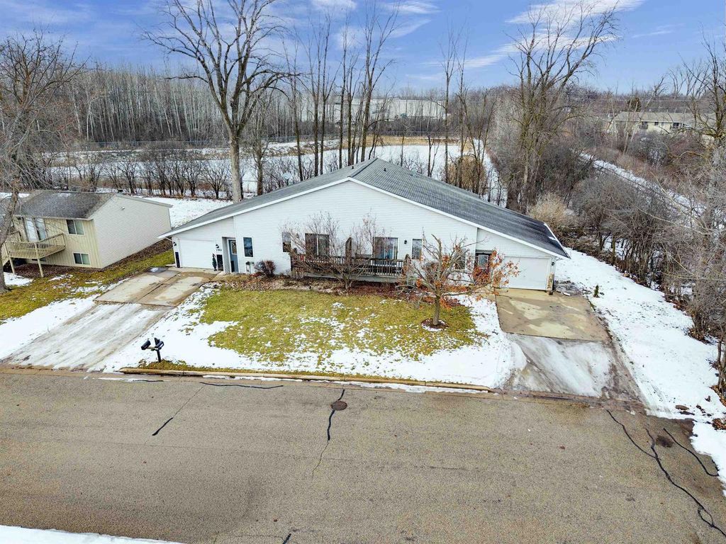 Photo of 1900 W Marquette STREET, Appleton, WI 54914 (MLS # 50319812)