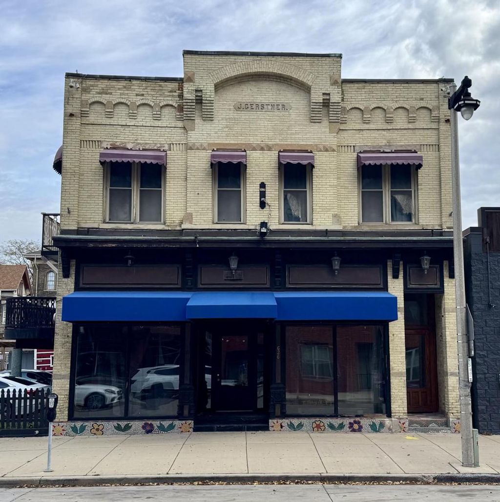 Photo of 626 S 5th STREET, Milwaukee, WI 53204 (MLS # 1942672)