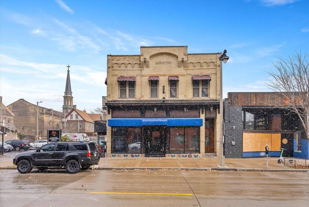 Photo of 626 S 5th STREET, Milwaukee, WI 53204 (MLS # 1942672)