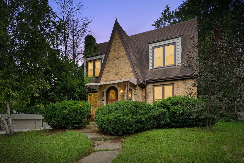 Photo of 1425 E Main STREET, Watertown, WI 53094 (MLS # 1976850)