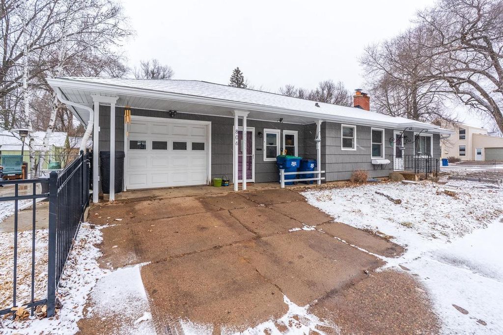Photo of 806 Chellis STREET, Wausau, WI 54401 (MLS # 22600976)