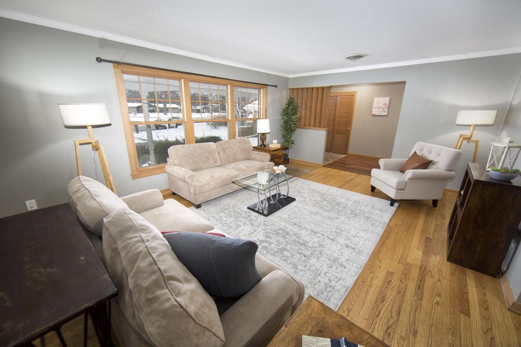 Photo of 2261 W Kenboern DRIVE, Glendale, WI 53209 (MLS # 1950519)