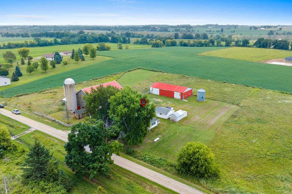 Photo of W10057 Baler ROAD, Hortonville, WI 54944 (MLS # 50330870)