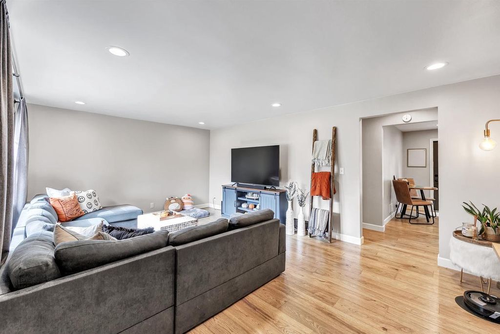 Photo of 1122 Biemeret STREET, Green Bay, WI 54304 (MLS # 50316928)