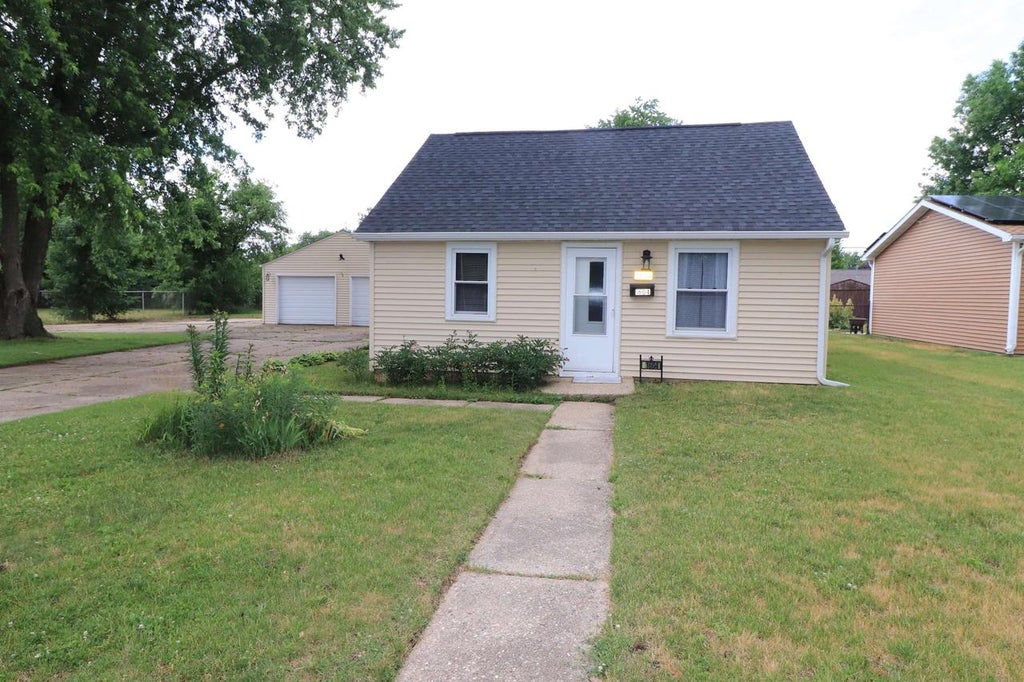 Photo of 1604 S Osborne AVENUE, Janesville, WI 53546 (MLS # 2025473)