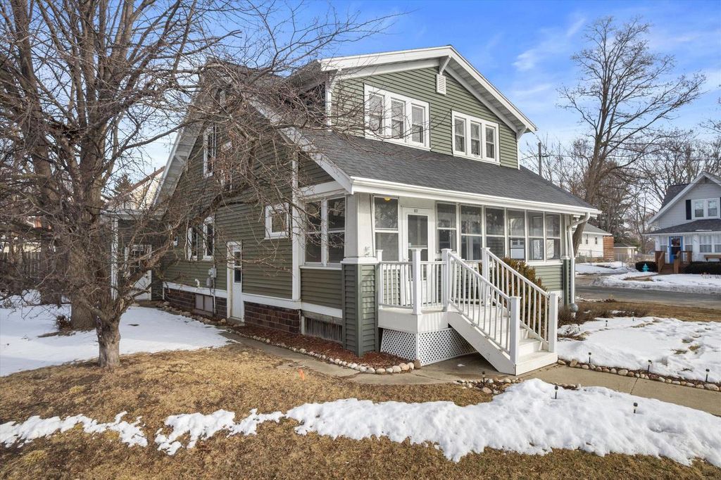 Photo of 601 N Church STREET, Watertown, WI 53098 (MLS # 1950348)