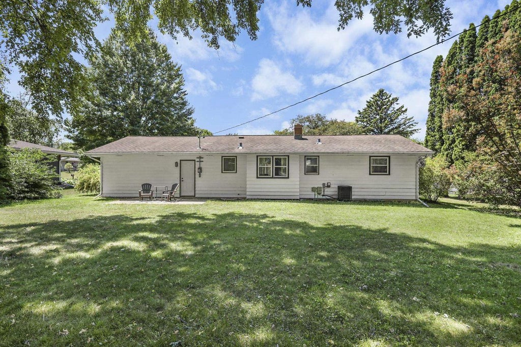 Photo of 2728 Florann DRIVE, Fitchburg, WI 53711 (MLS # 2024554)