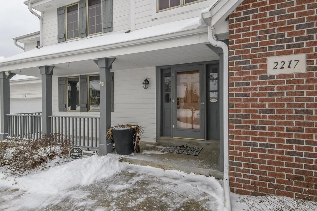 Photo of 2217 Deer PATH, Waukesha, WI 53189 (MLS # 1948102)