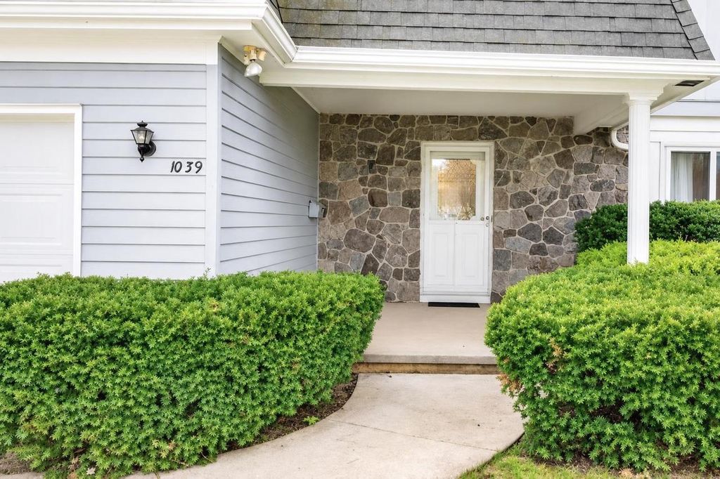 Photo of 1039 E Glendale AVENUE, Appleton, WI 54911 (MLS # 50325242)